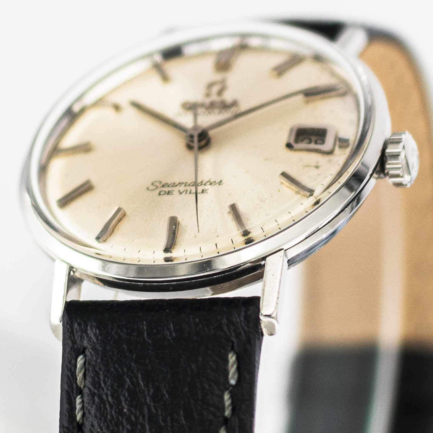 1590_marcels_watch_group_vintage_wrist_watch_1963_omega_14765_seamaster_de_ville_lugs_01