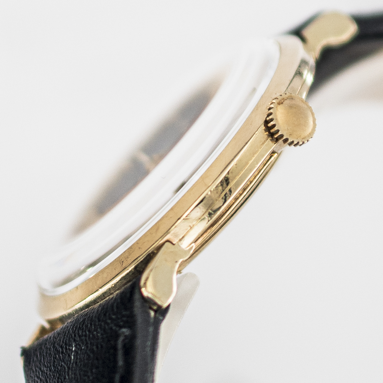 1593_marcels_watch_group_wristwatch_1957_vintage_longines_1010_203915_case_side_03