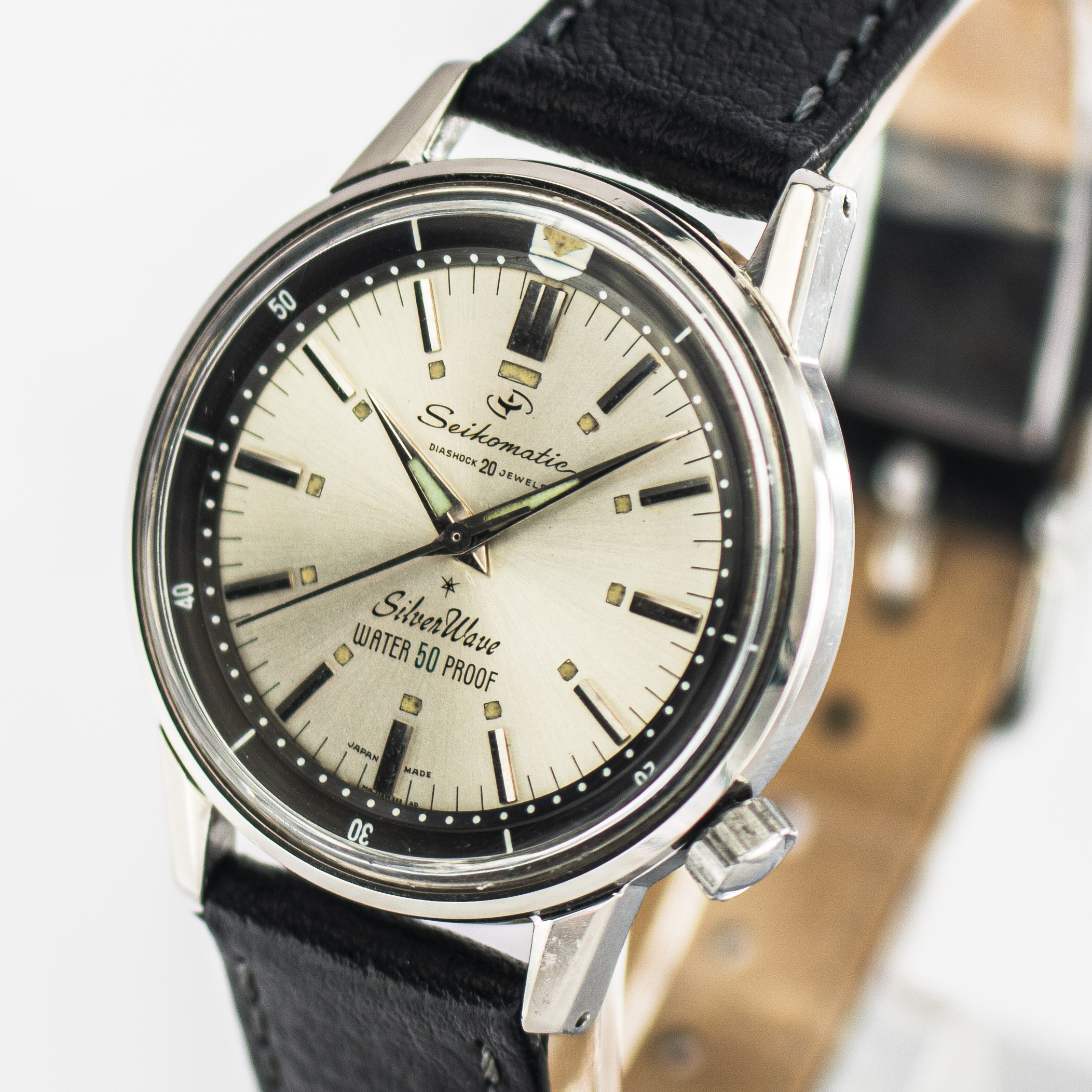 1598_marcels_watch_group_wristwatch_1961_vintage_seiko_3612659_silver_wave_dial_04