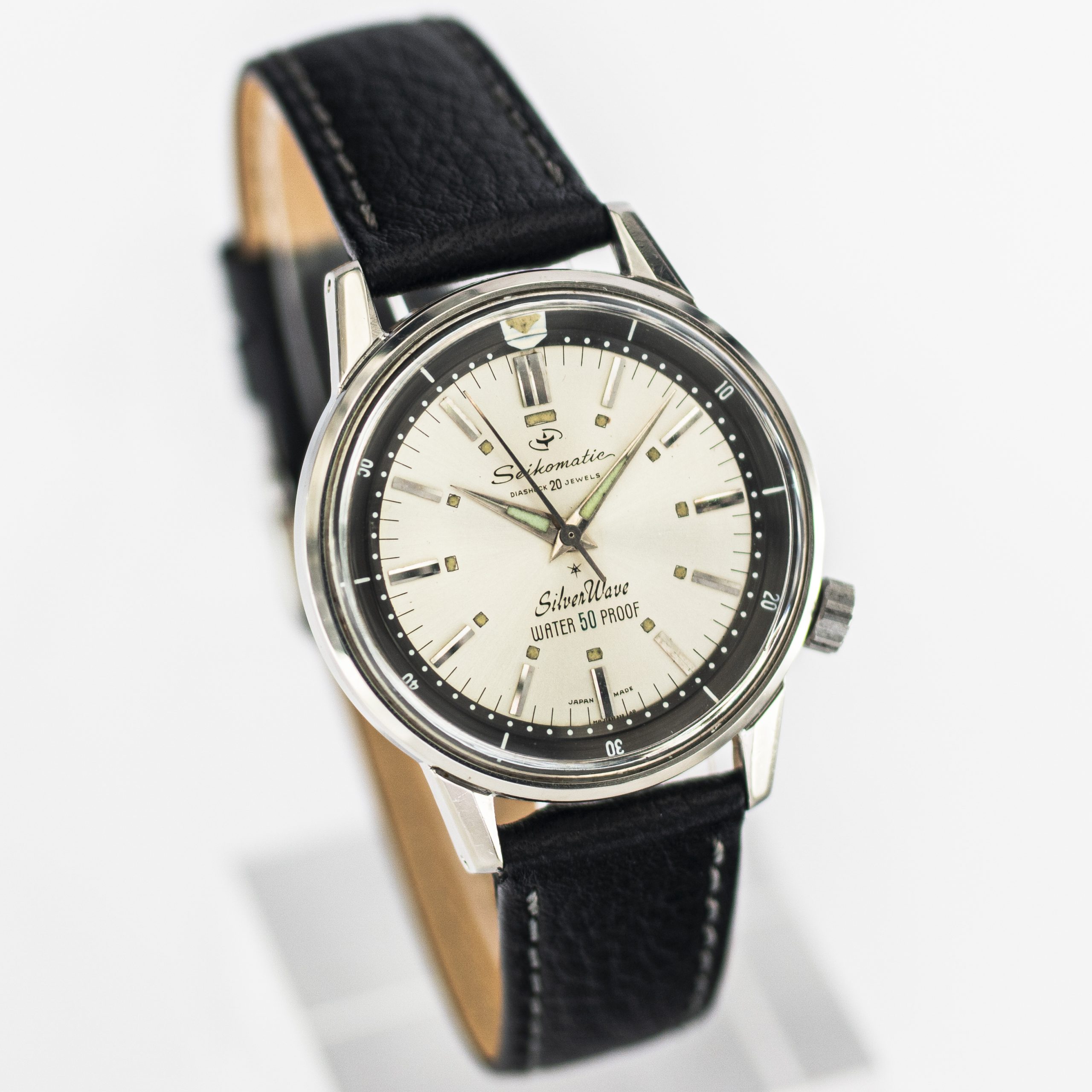 1598_marcels_watch_group_wristwatch_1961_vintage_seiko_3612659_silver_wave_dial_07