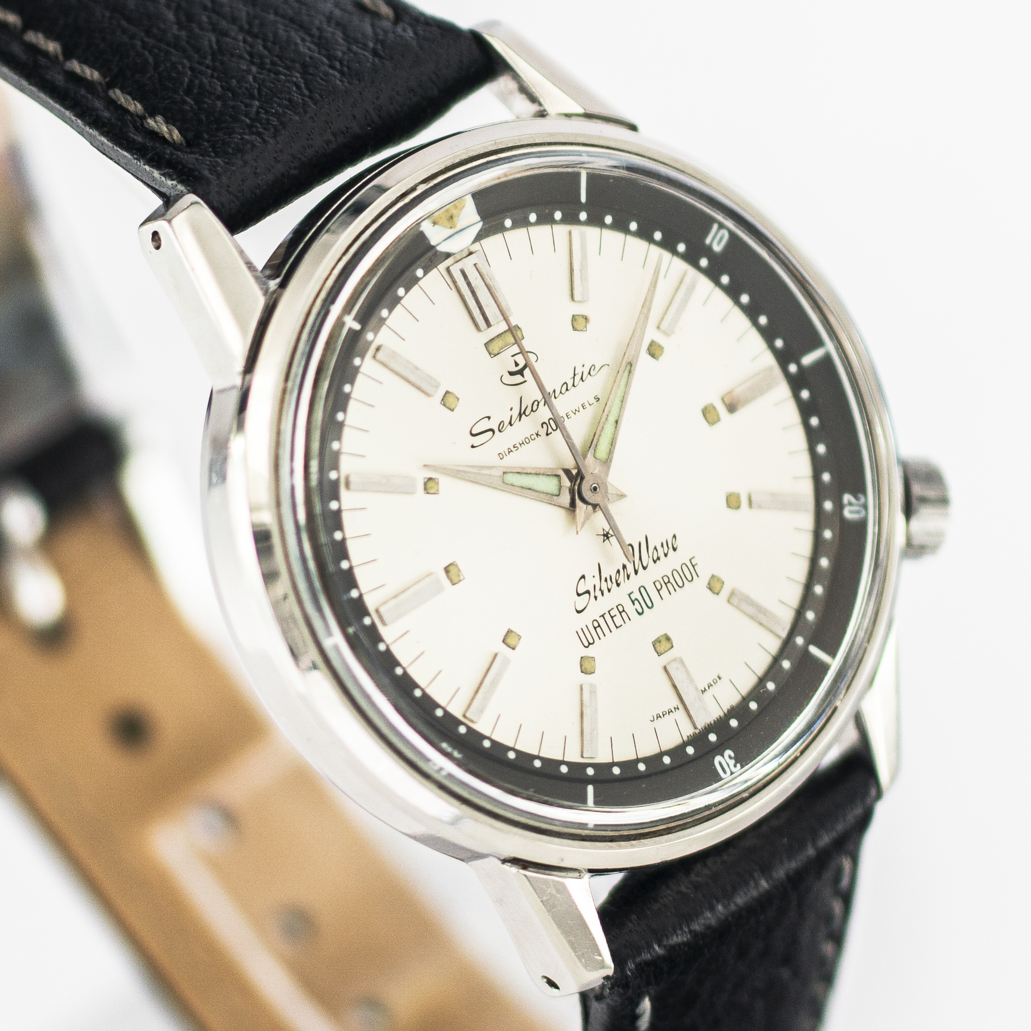 1598_marcels_watch_group_wristwatch_1961_vintage_seiko_3612659_silver_wave_dial_08