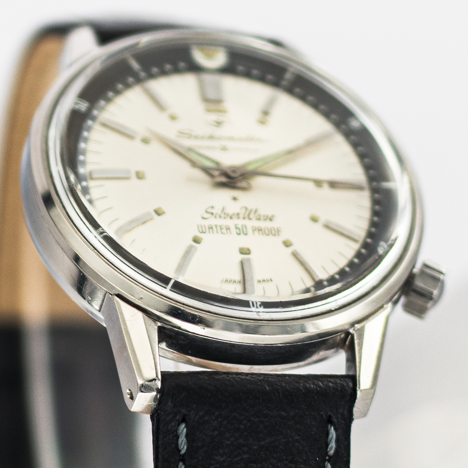 1598_marcels_watch_group_wristwatch_1961_vintage_seiko_3612659_silver_wave_lugs_04