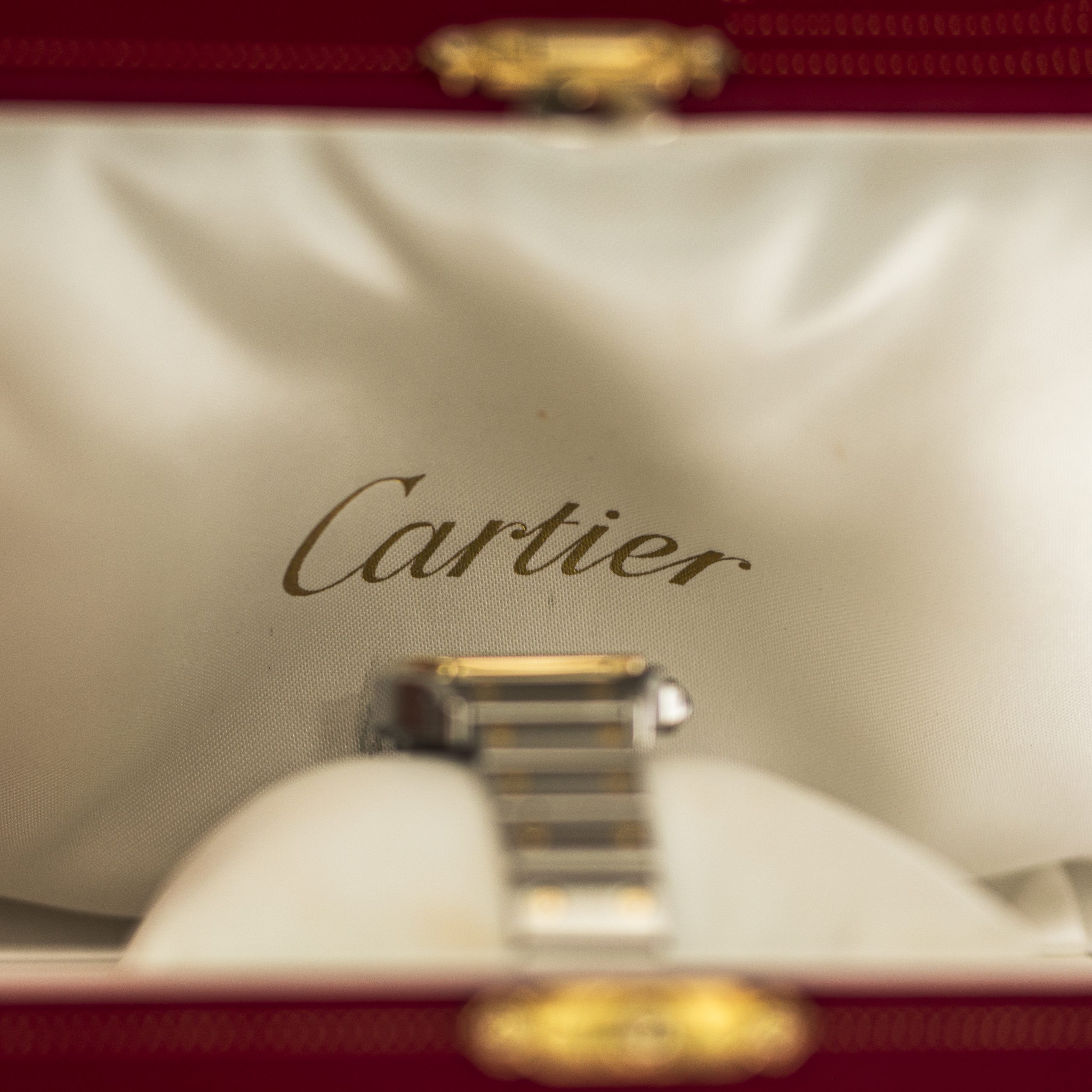 1605_marcels_watch_group_wristwatch_2000s_ladies_cartier_2423_santos_galbee_box_14