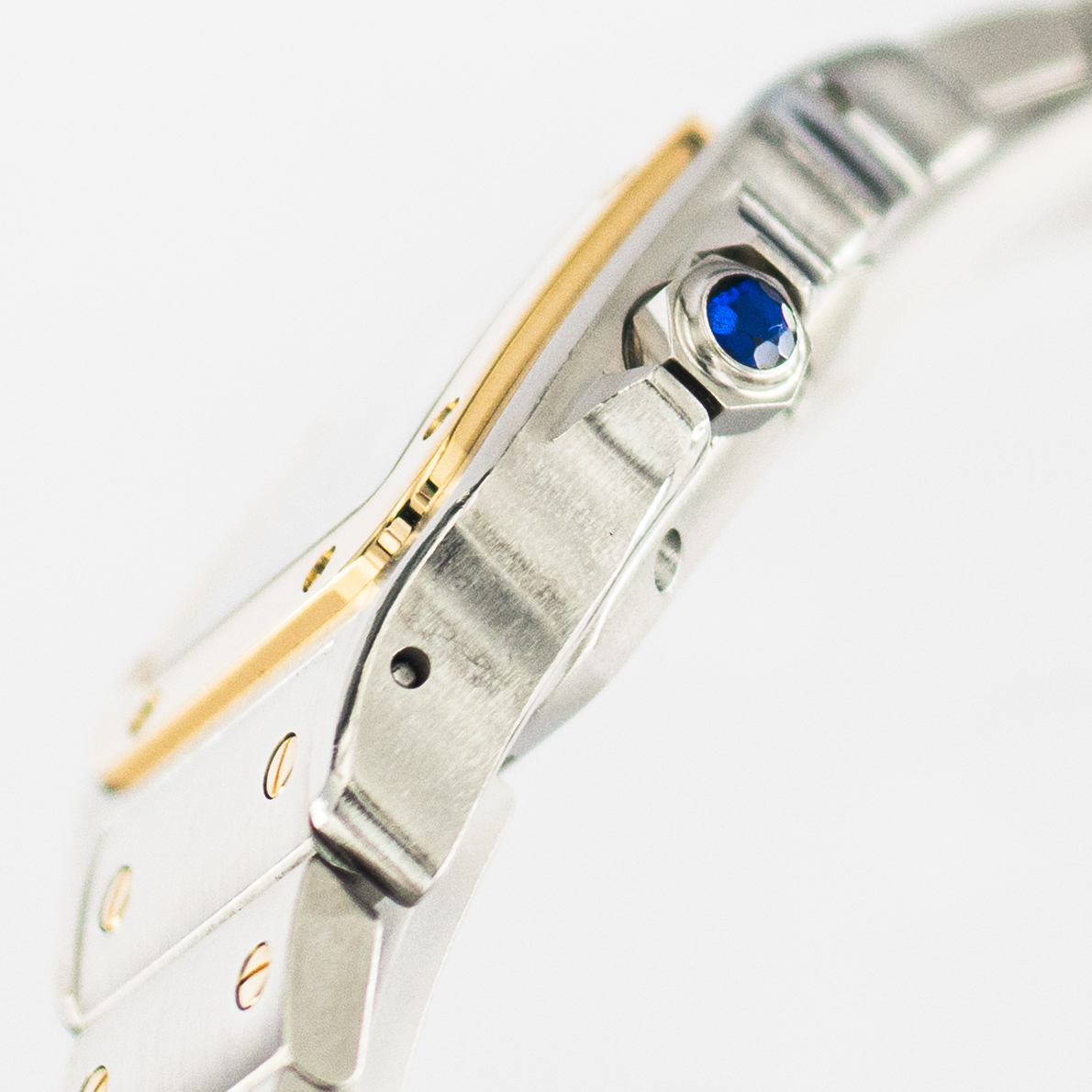 1605_marcels_watch_group_wristwatch_2000s_ladies_cartier_2423_santos_galbee_case_side_03