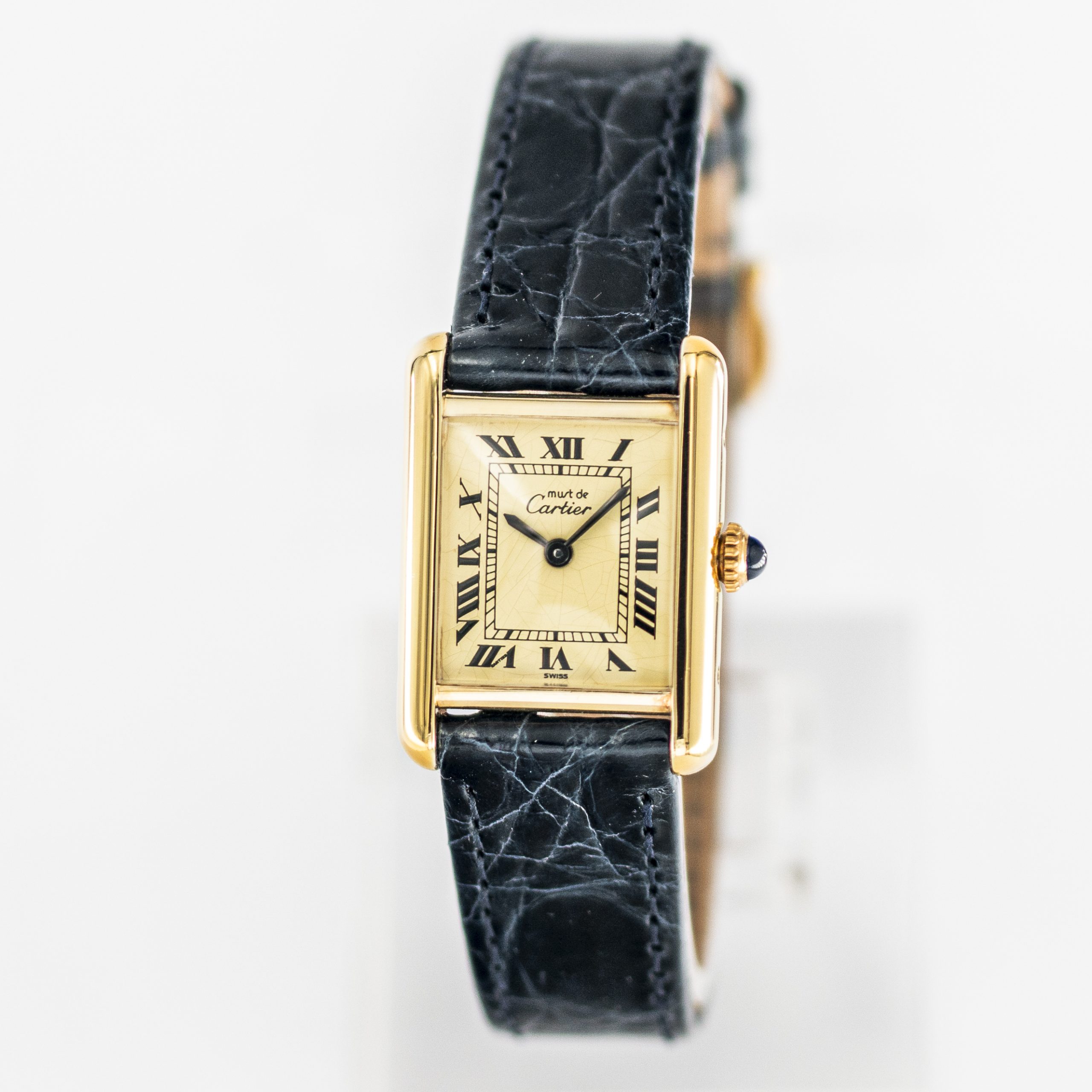 1608_marcels_watch_group_vintage_wristwatch_1982_cartier_211221_must_de_cartier_tank_dial_02
