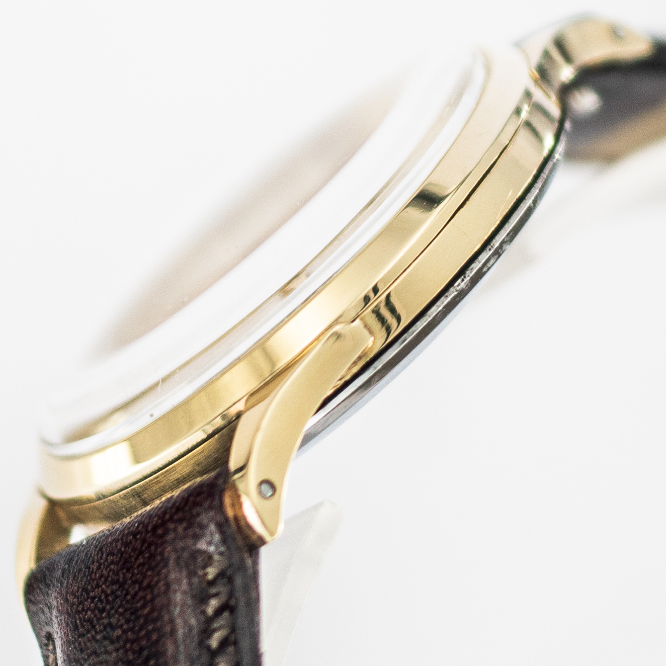 1603_marcels_watch_group_vintage_wristwatch_1955_iwc_1454642_calatrava_case_side_06