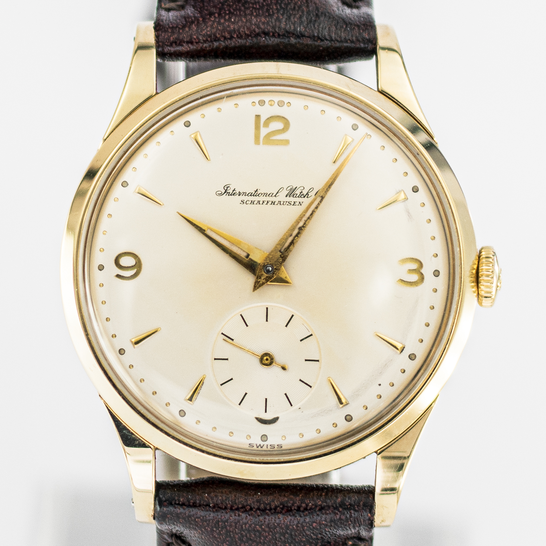 1603_marcels_watch_group_vintage_wristwatch_1955_iwc_1454642_calatrava_dial_01