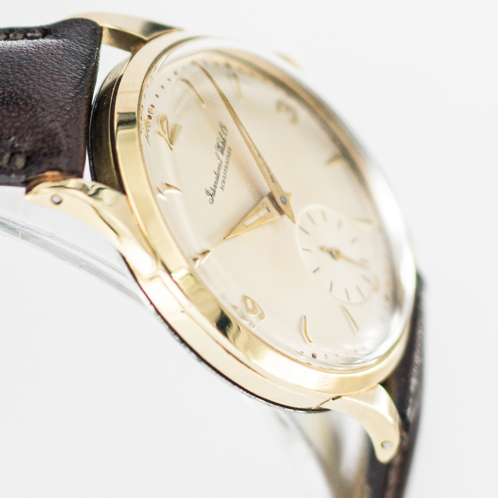 1603_marcels_watch_group_vintage_wristwatch_1955_iwc_1454642_calatrava_dial_06