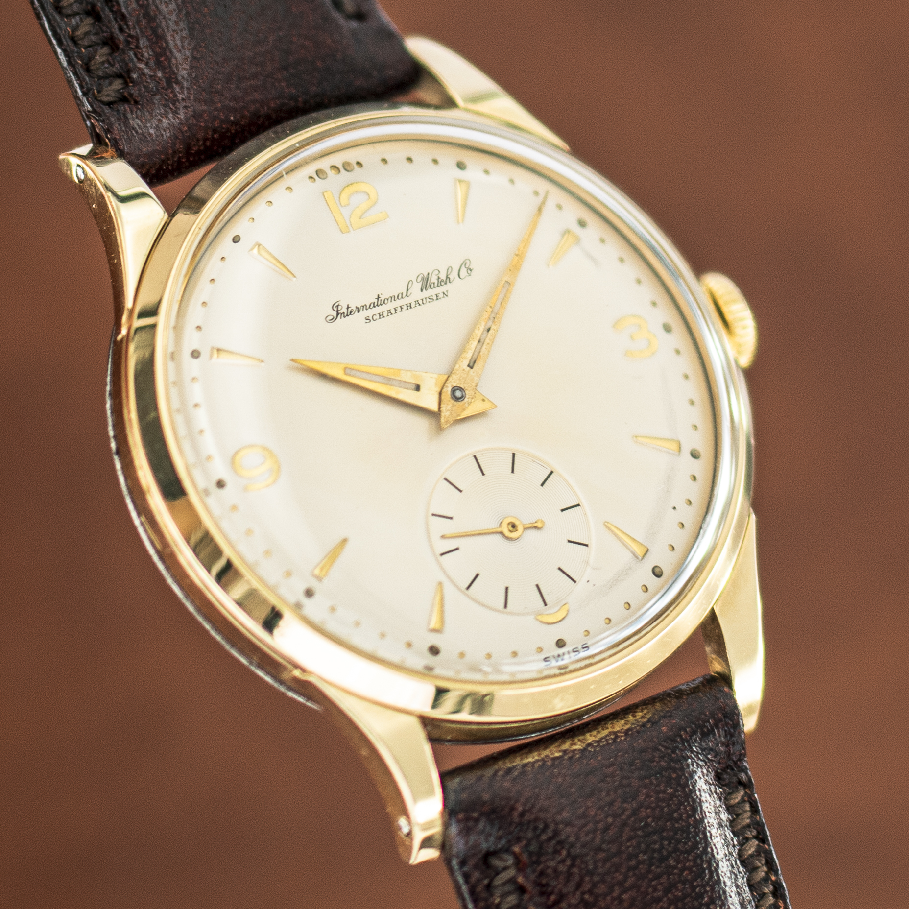 1603_marcels_watch_group_vintage_wristwatch_1955_iwc_1454642_calatrava_dial_16