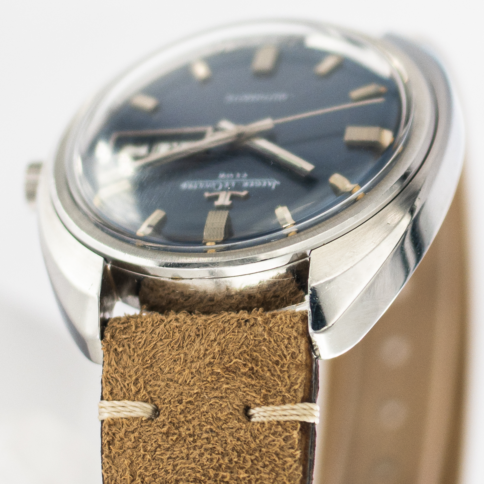 1602_marcels_watch_group_vwristwatch_1970s_vintage_jaegerlecoultre_e300405_club_lugs_03