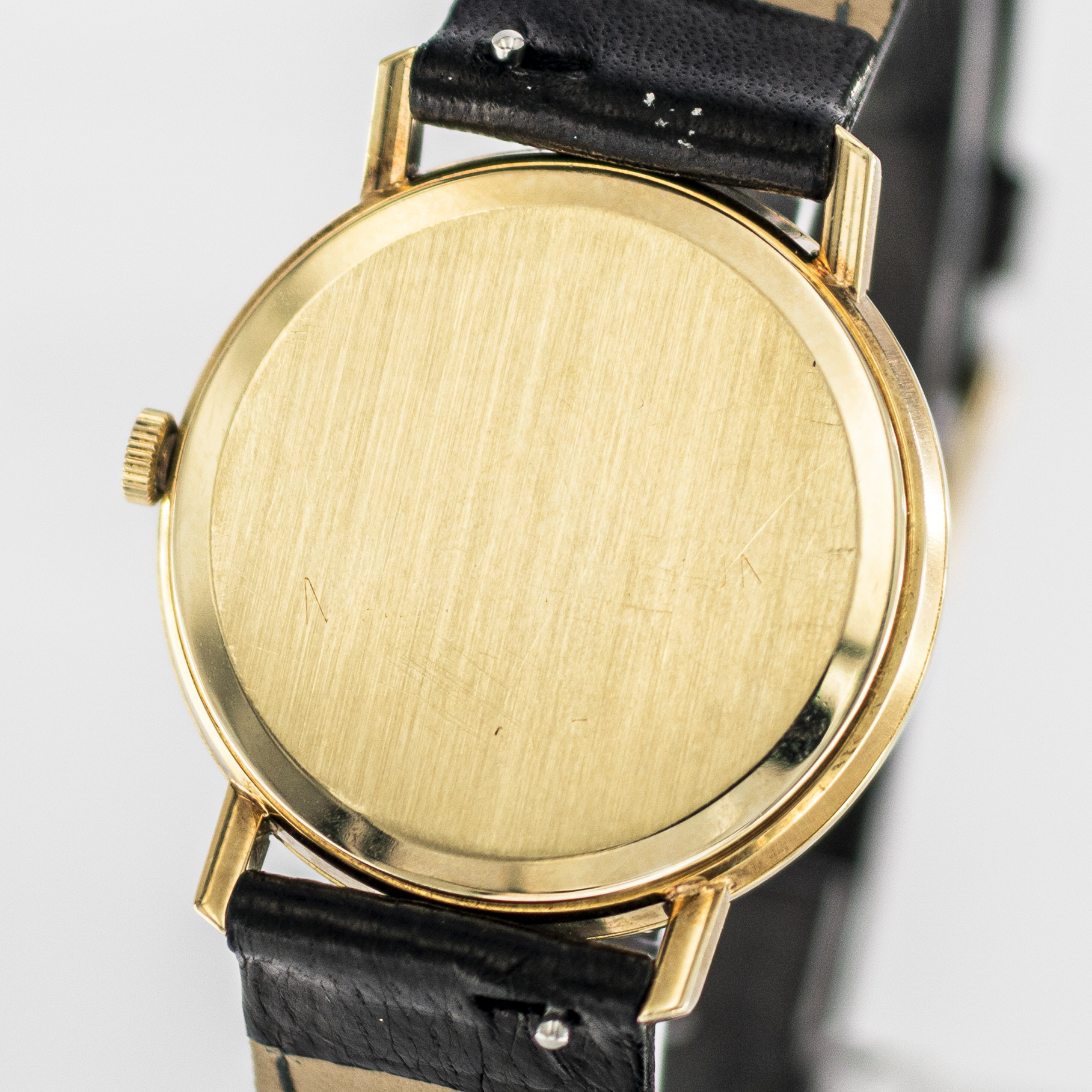 1615_marcels_watch_group_wristwatch_1972_vintagewatch_omega_132.9085_1181_geneve_caseback_06
