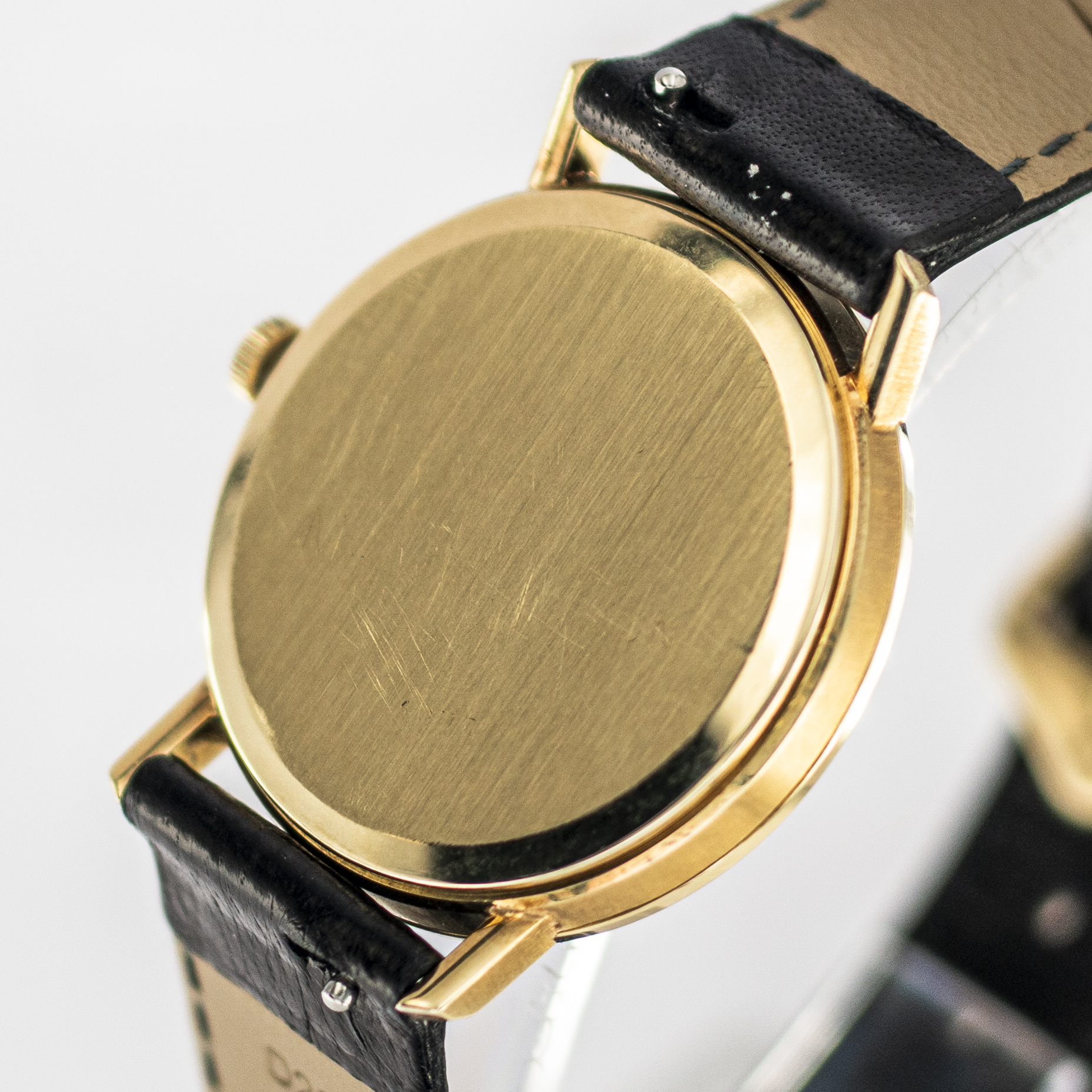 1615_marcels_watch_group_wristwatch_1972_vintagewatch_omega_132.9085_1181_geneve_caseback_07