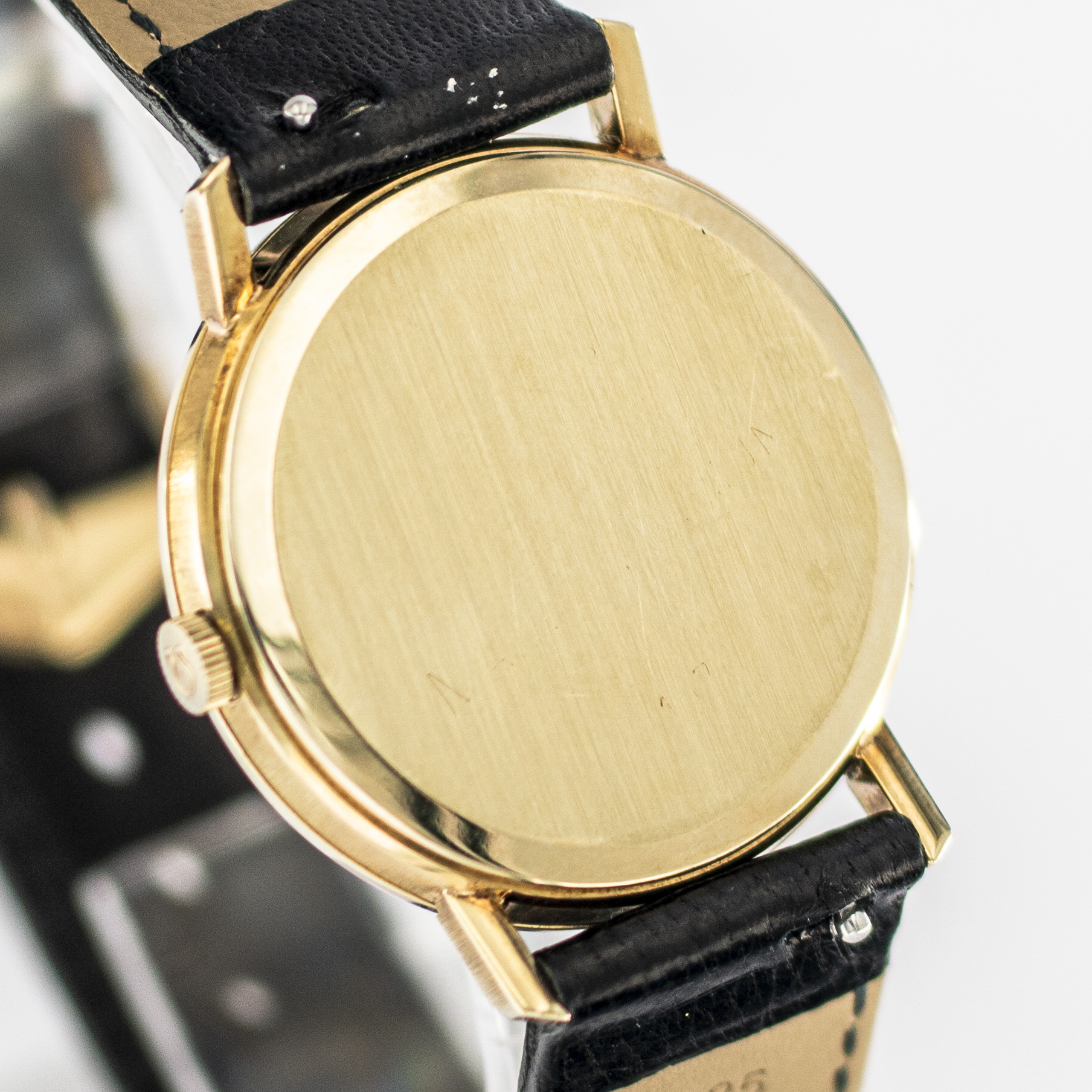 1615_marcels_watch_group_wristwatch_1972_vintagewatch_omega_132.9085_1181_geneve_caseback_08