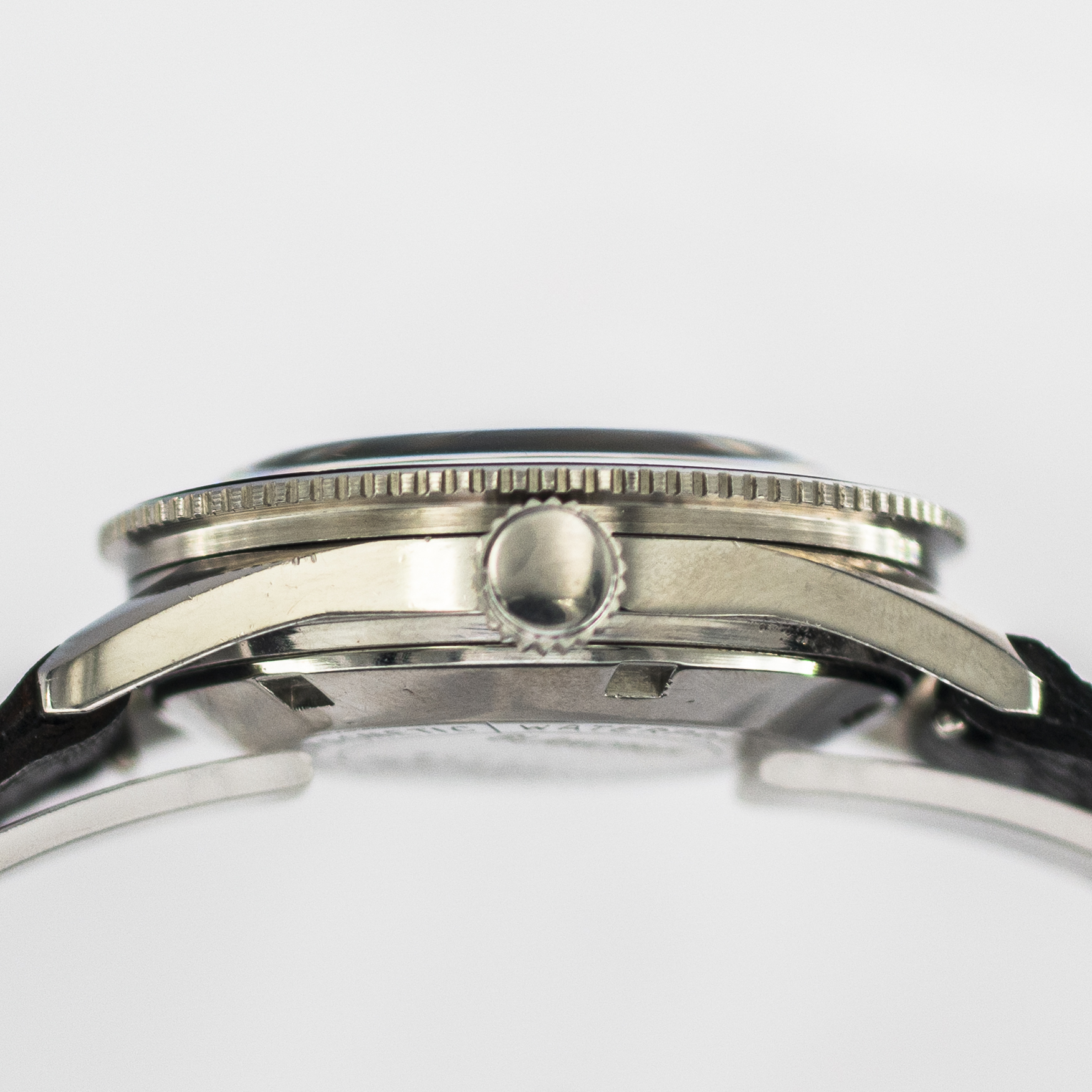 1620_marcels_watch_group_wristwatch_1960s_vintage_blancpain_aqua_lung_fift_fathoms_case_side_01