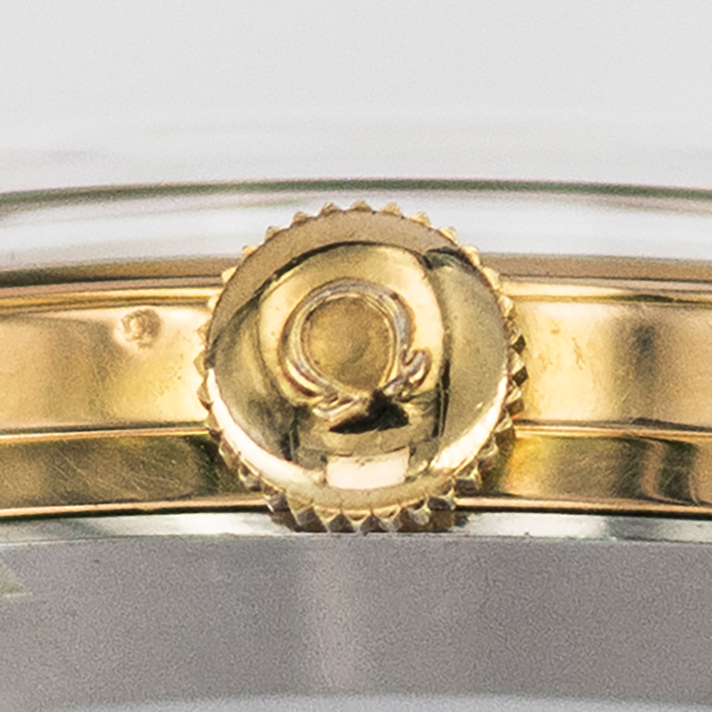 1621_marcels_watch_group_wristwatch_1962_vintagewatch_omega_135.003_seamaster_30_crown_01