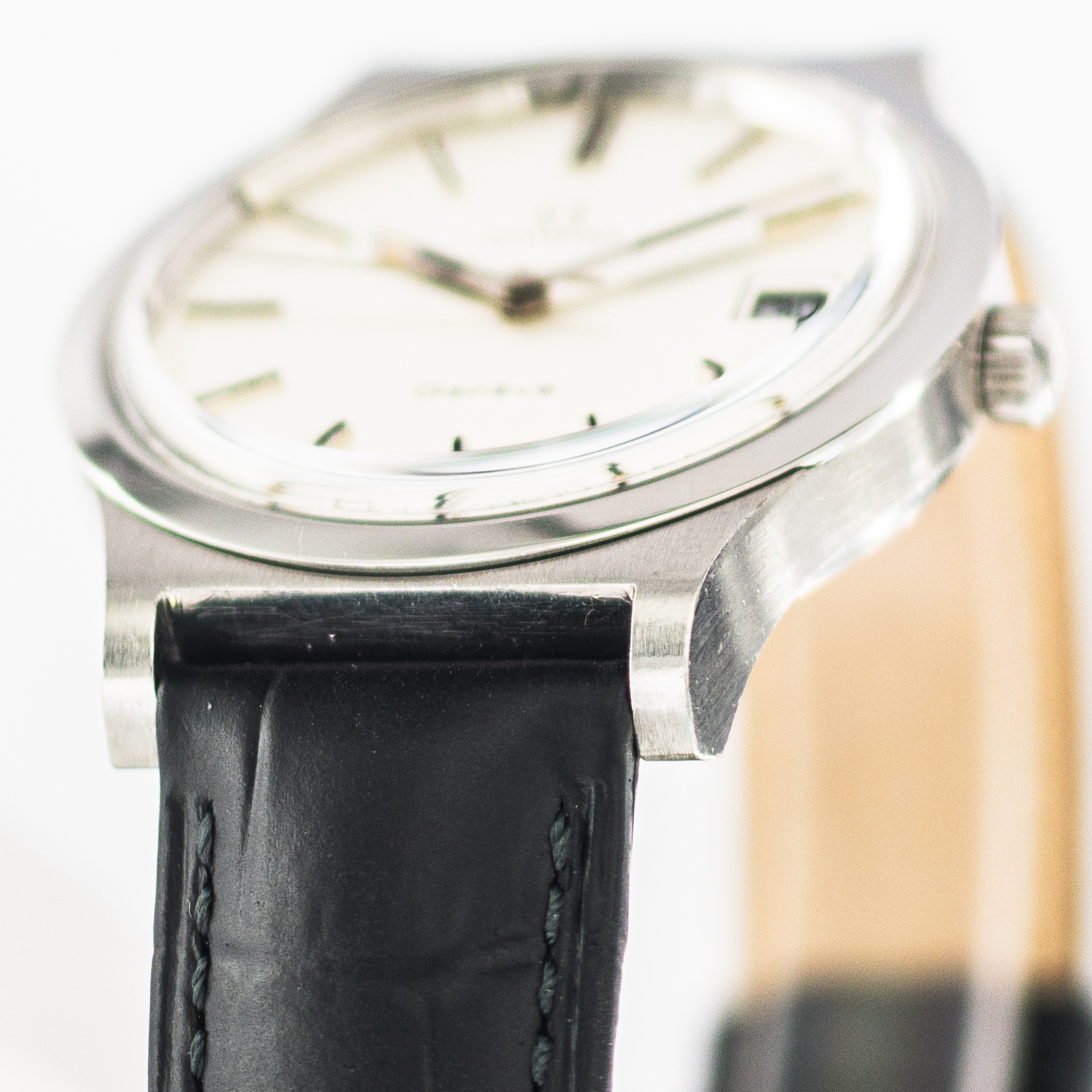 1625_marcles_watch_group_wristwatch_1972_vintage_omega_136.0102_geneve_lugs_02