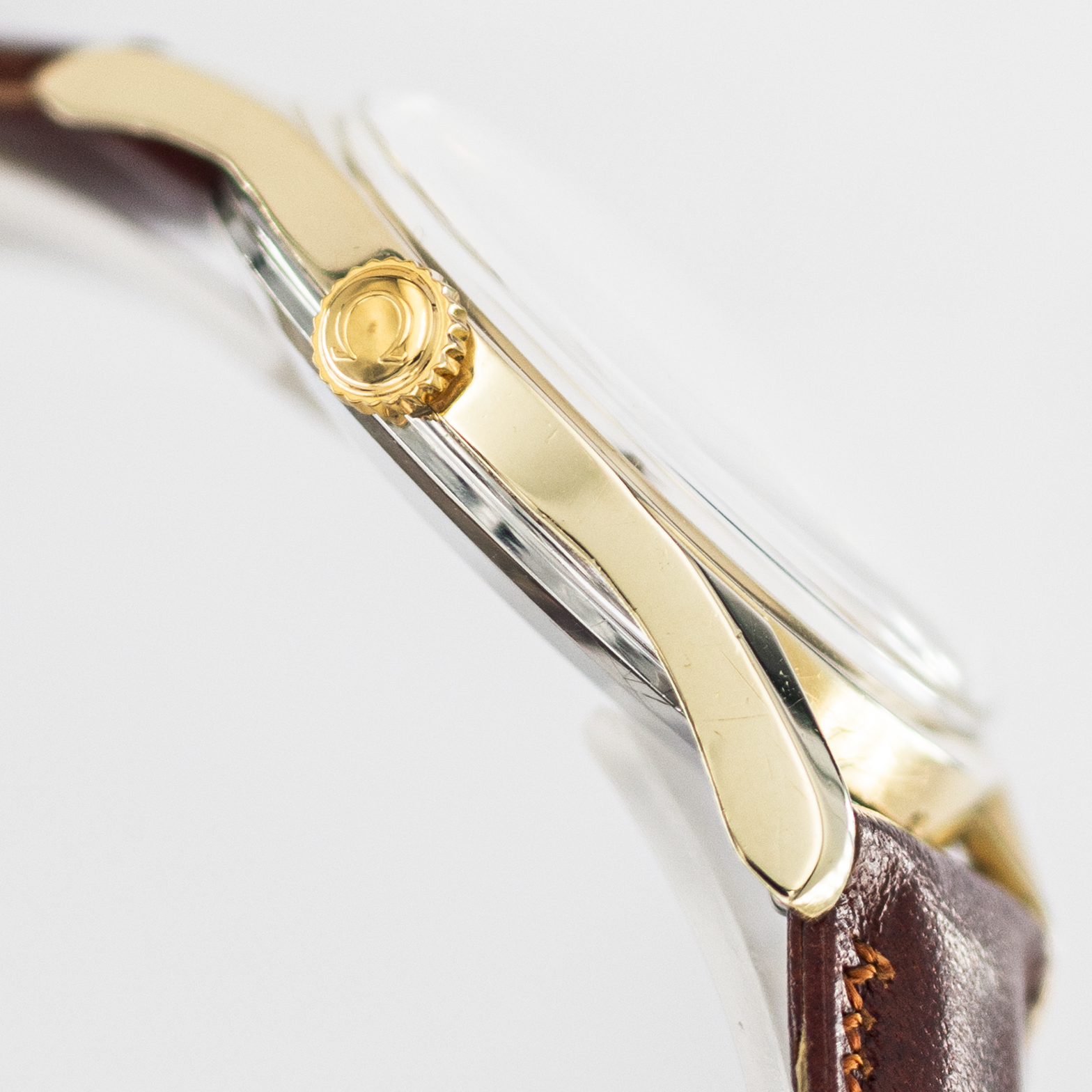 1637_marcels_watch_group_wristwatch_1959_vintage_omega_2938_2_SC_seamaster_case_side_02