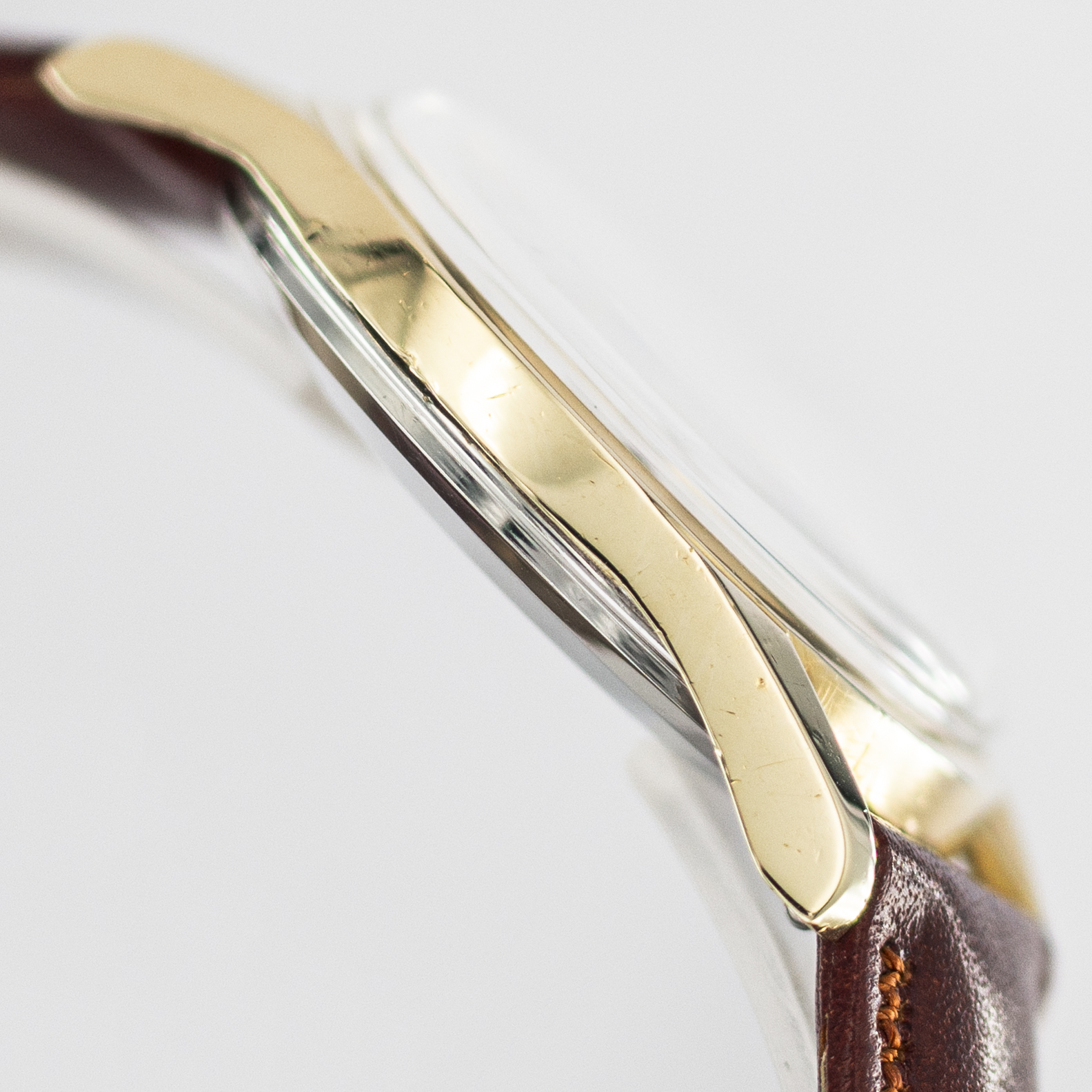 1637_marcels_watch_group_wristwatch_1959_vintage_omega_2938_2_SC_seamaster_case_side_05