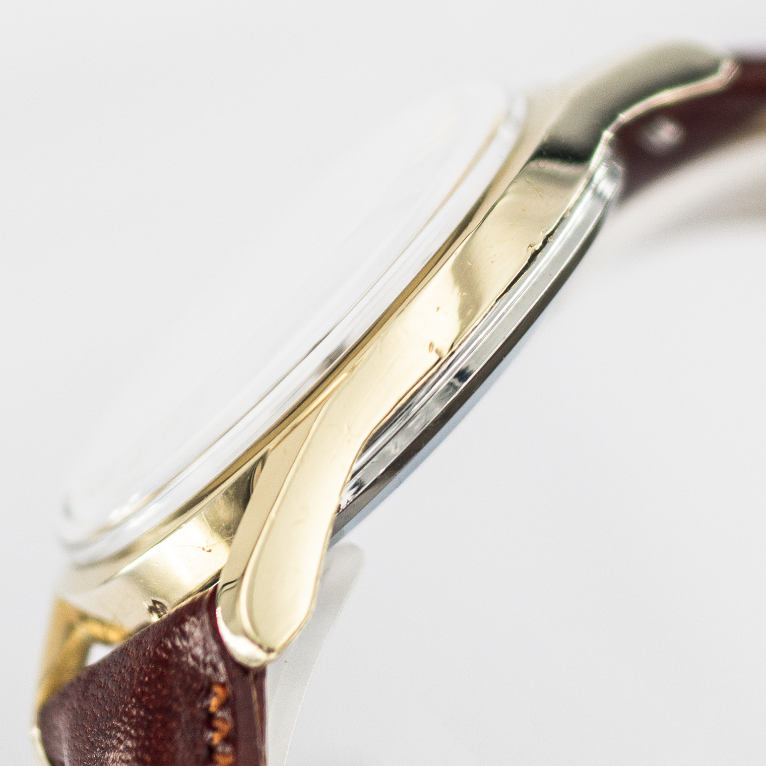 1637_marcels_watch_group_wristwatch_1959_vintage_omega_2938_2_SC_seamaster_case_side_06