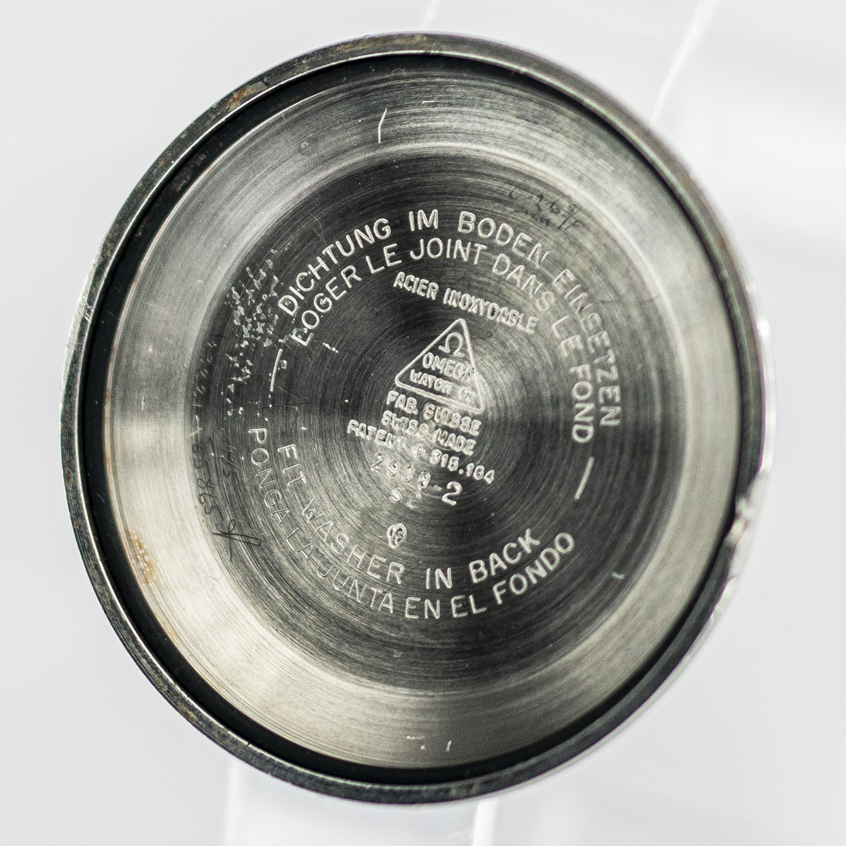 1637_marcels_watch_group_wristwatch_1959_vintage_omega_2938_2_SC_seamaster_caseback_02