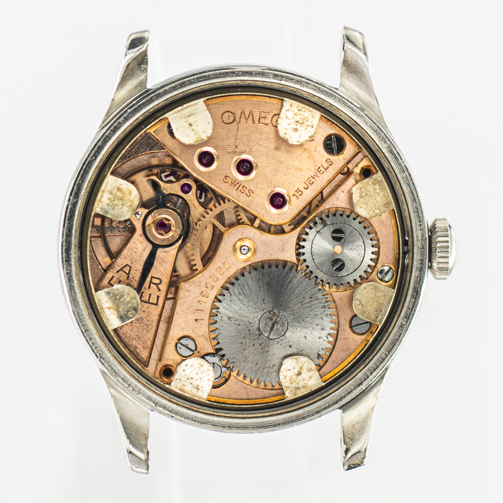 1638_marcels_watch_group_wristwatch_1947_vintage_omega_2400_5_suveran_cal_30T2PC_movement_01