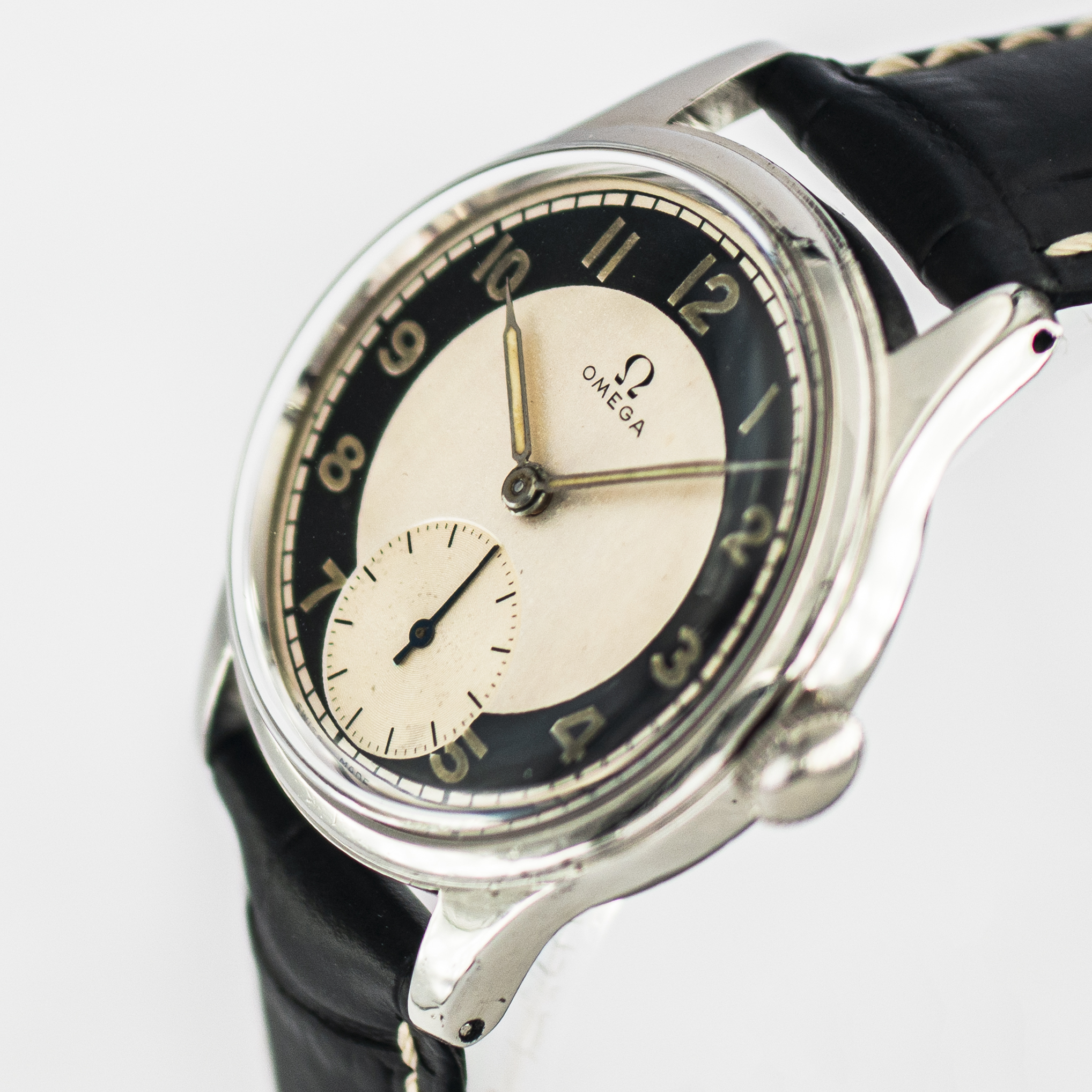 1638_marcels_watch_group_wristwatch_1947_vintage_omega_2400_5_suveran_dial_05