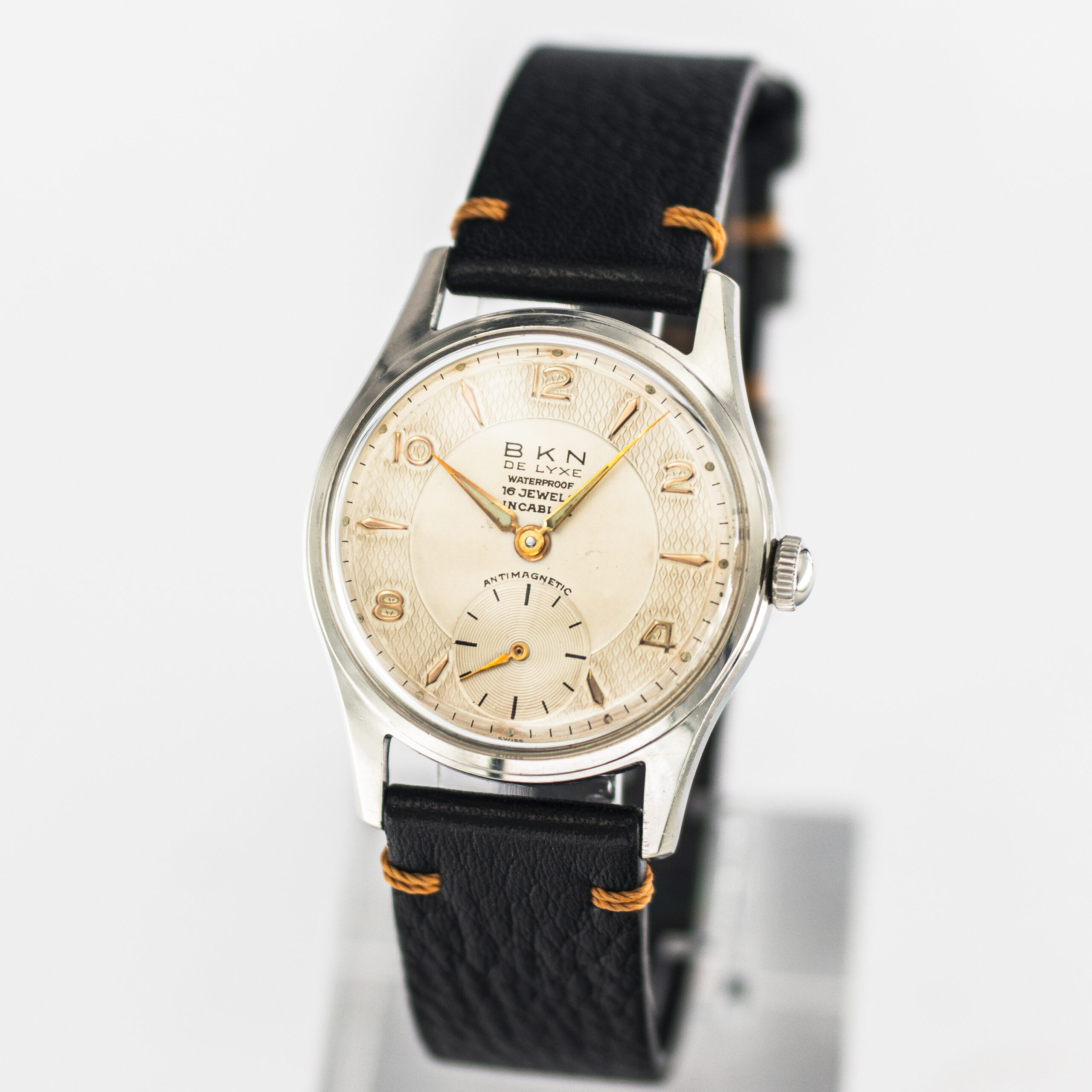 1635_marcels_watch_group_vintage_wristwatch_1960s_bkn_8164_de_lyxe_dial_02
