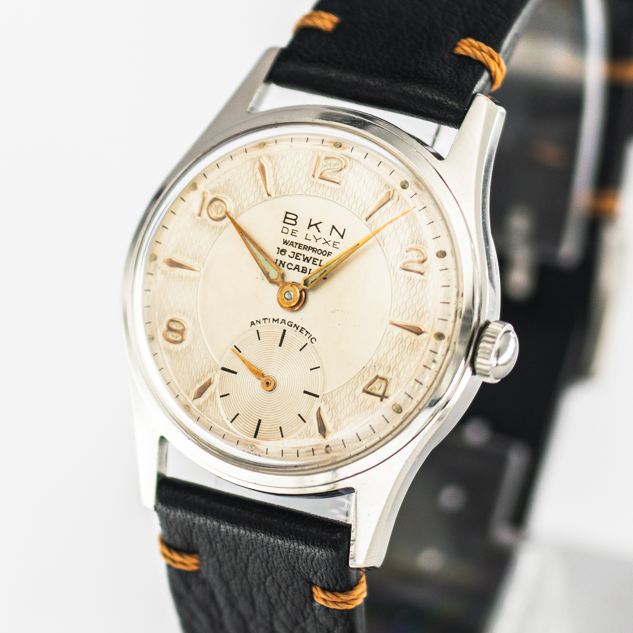 1635_marcels_watch_group_vintage_wristwatch_1960s_bkn_8164_de_lyxe_dial_04