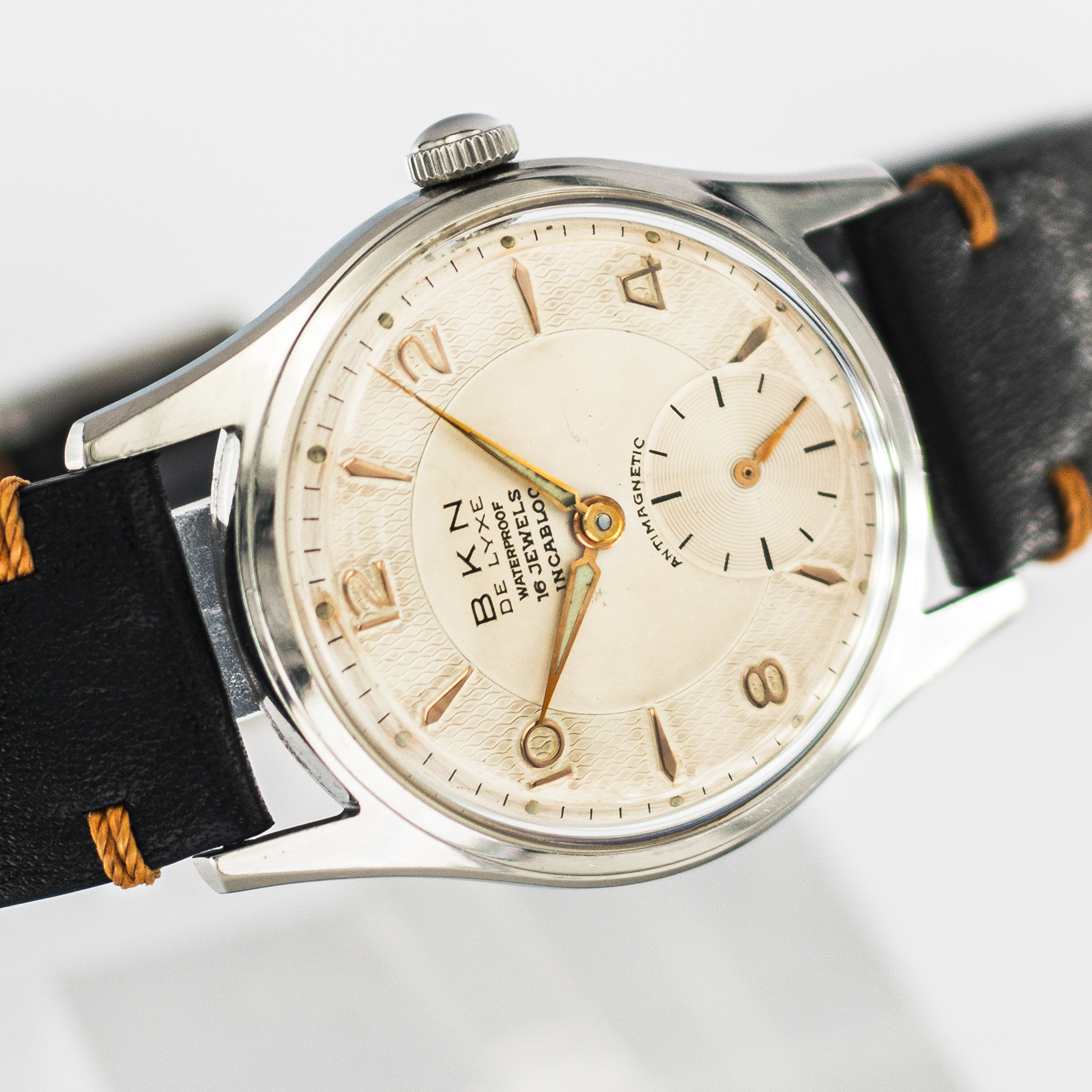 1635_marcels_watch_group_vintage_wristwatch_1960s_bkn_8164_de_lyxe_dial_12