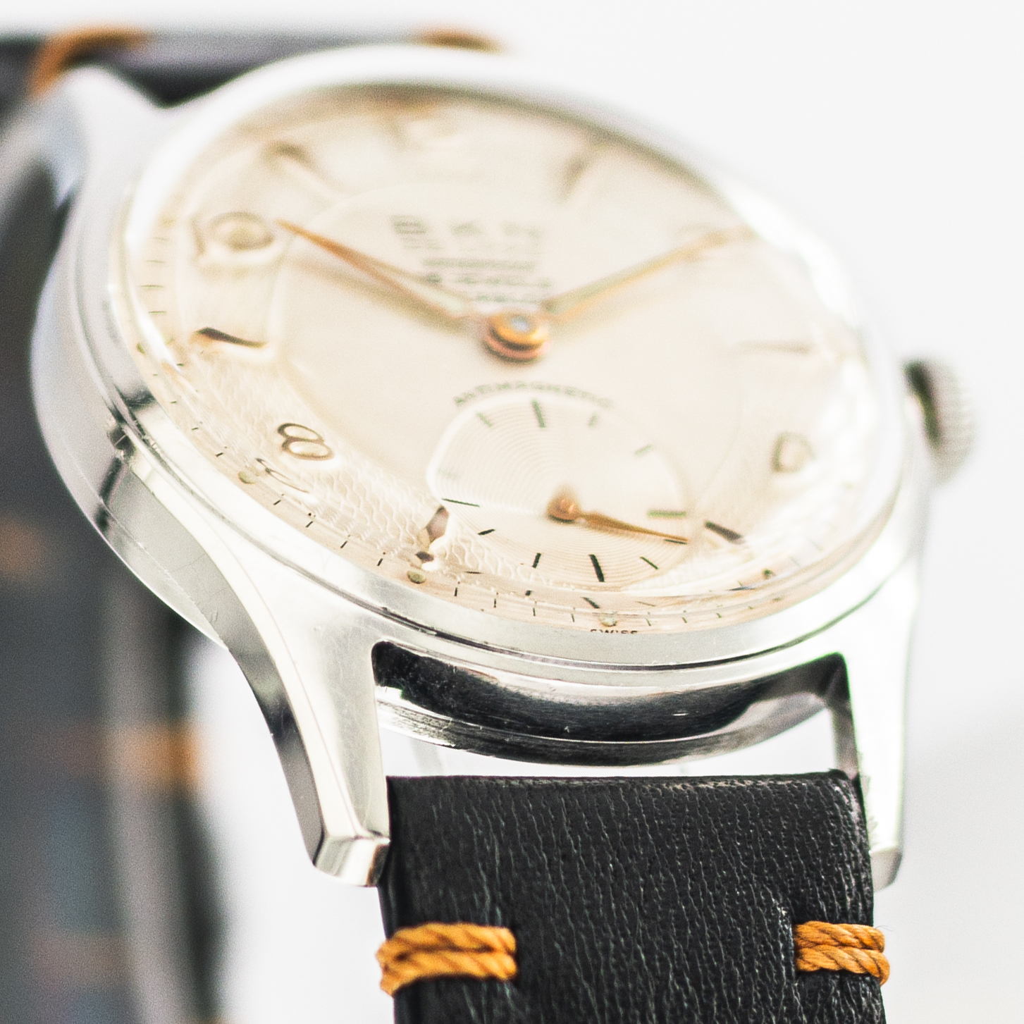 1635_marcels_watch_group_vintage_wristwatch_1960s_bkn_8164_de_lyxe_lugs_04